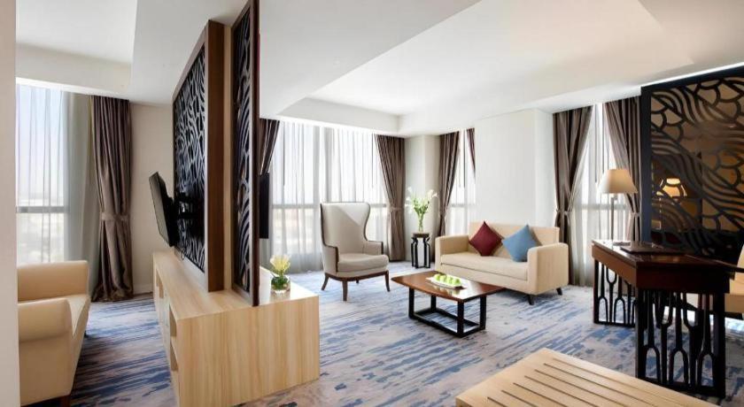 Hotel Grandhika Pemuda Semarang Exterior foto