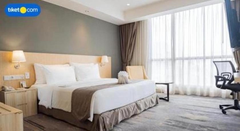 Hotel Grandhika Pemuda Semarang Exterior foto