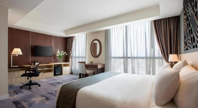 Hotel Grandhika Pemuda Semarang Exterior foto